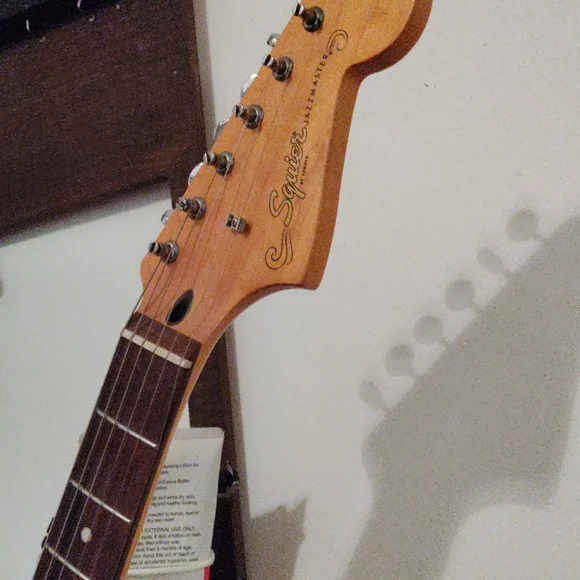 Fender jazzmaster squire electric guitar gold on cream signed, j mascis - Picture 4 of 7